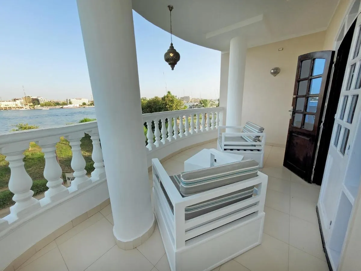 In Luxor Nile Apartments 0*,