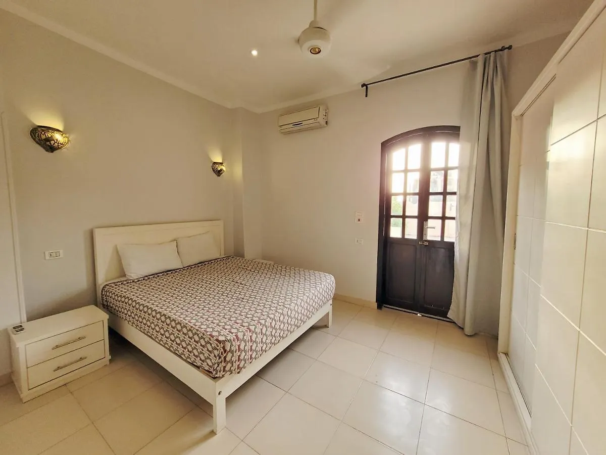 In Luxor Nile Apartments 0*,
