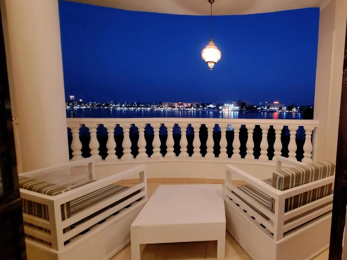 In Luxor Nile Apartments