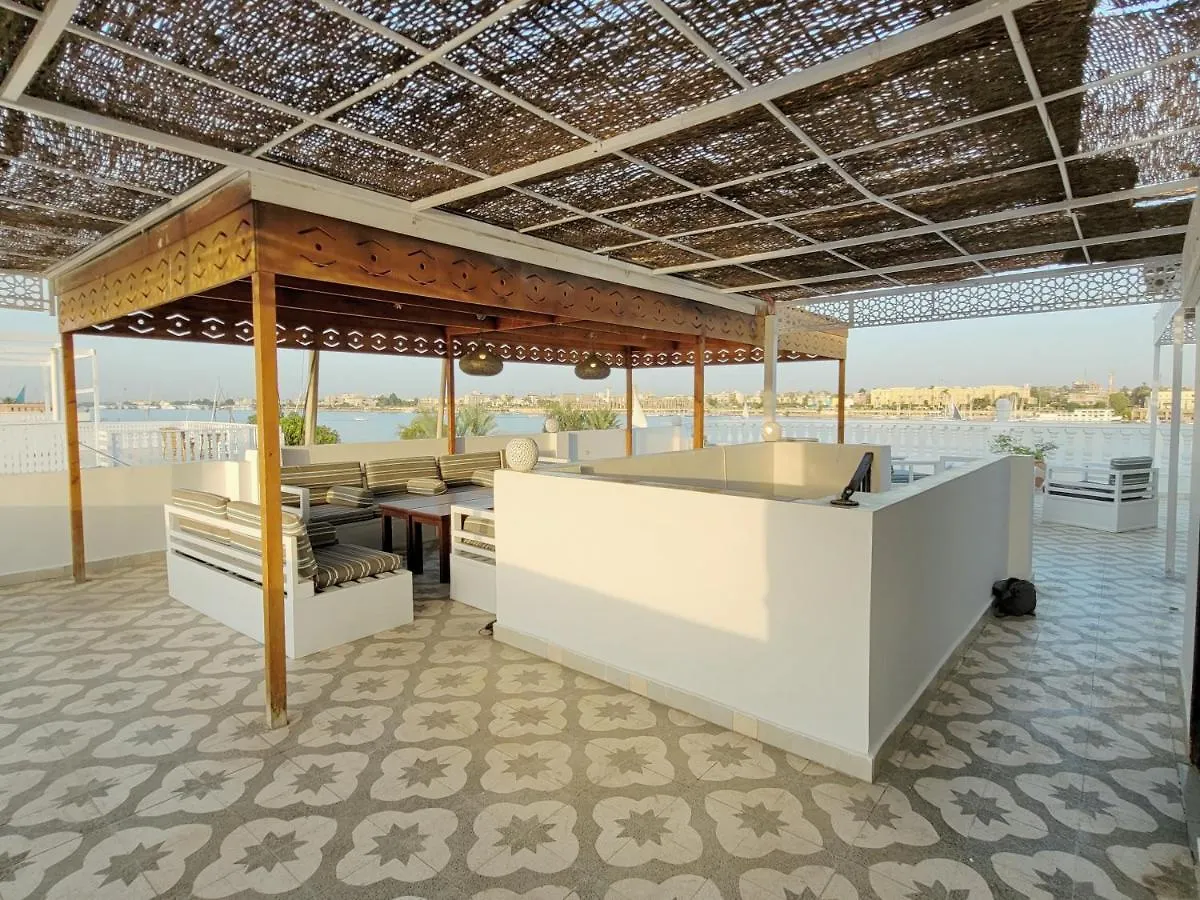 In Luxor Nile Apartments